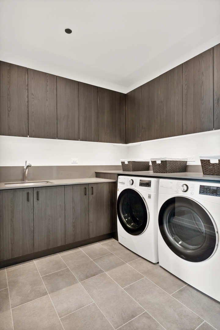 14 W Superior Street Unit: 6001