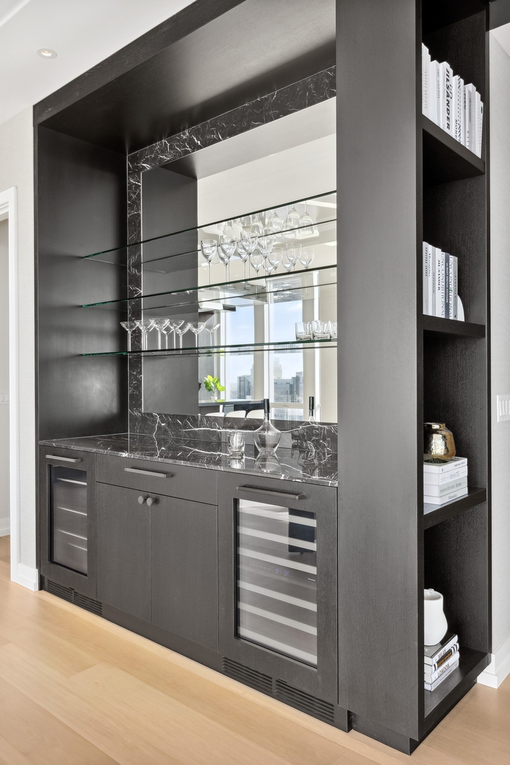 14 W Superior Street Unit: 6001