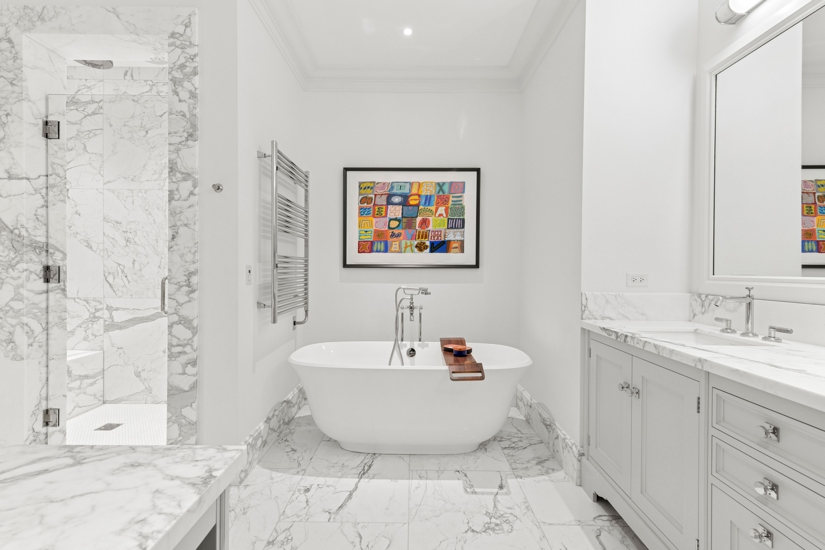 9 W Walton Street Unit: 601