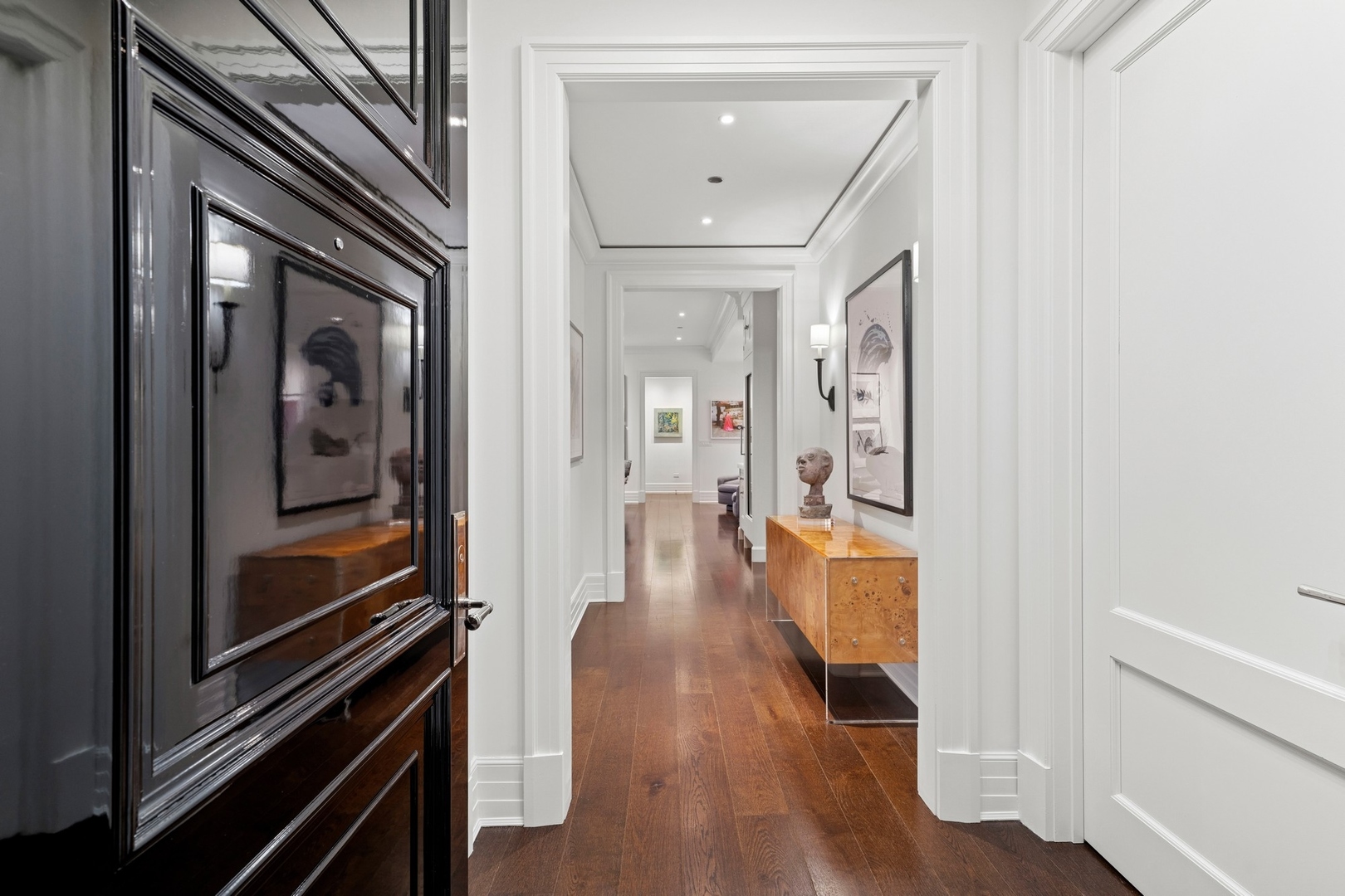 9 W Walton Street Unit: 601