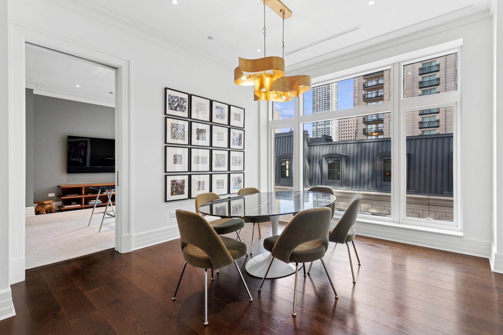 9 W Walton Street Unit: 601