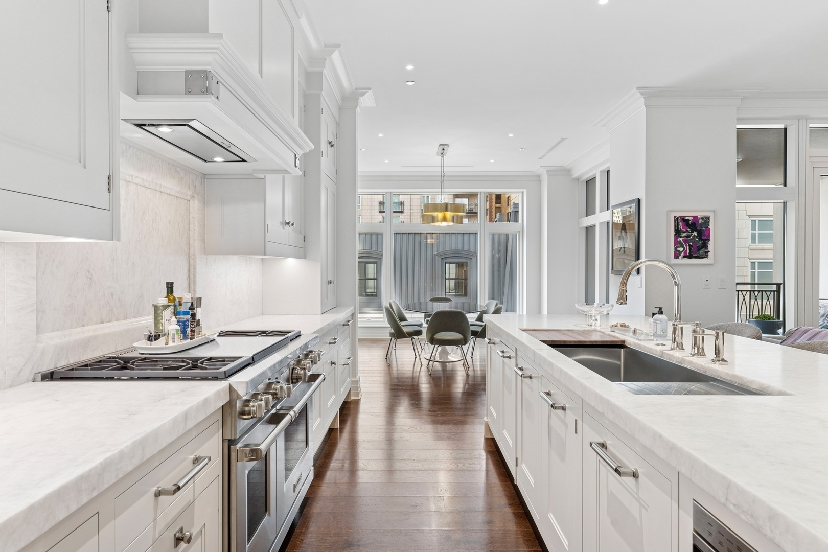 9 W Walton Street Unit: 601