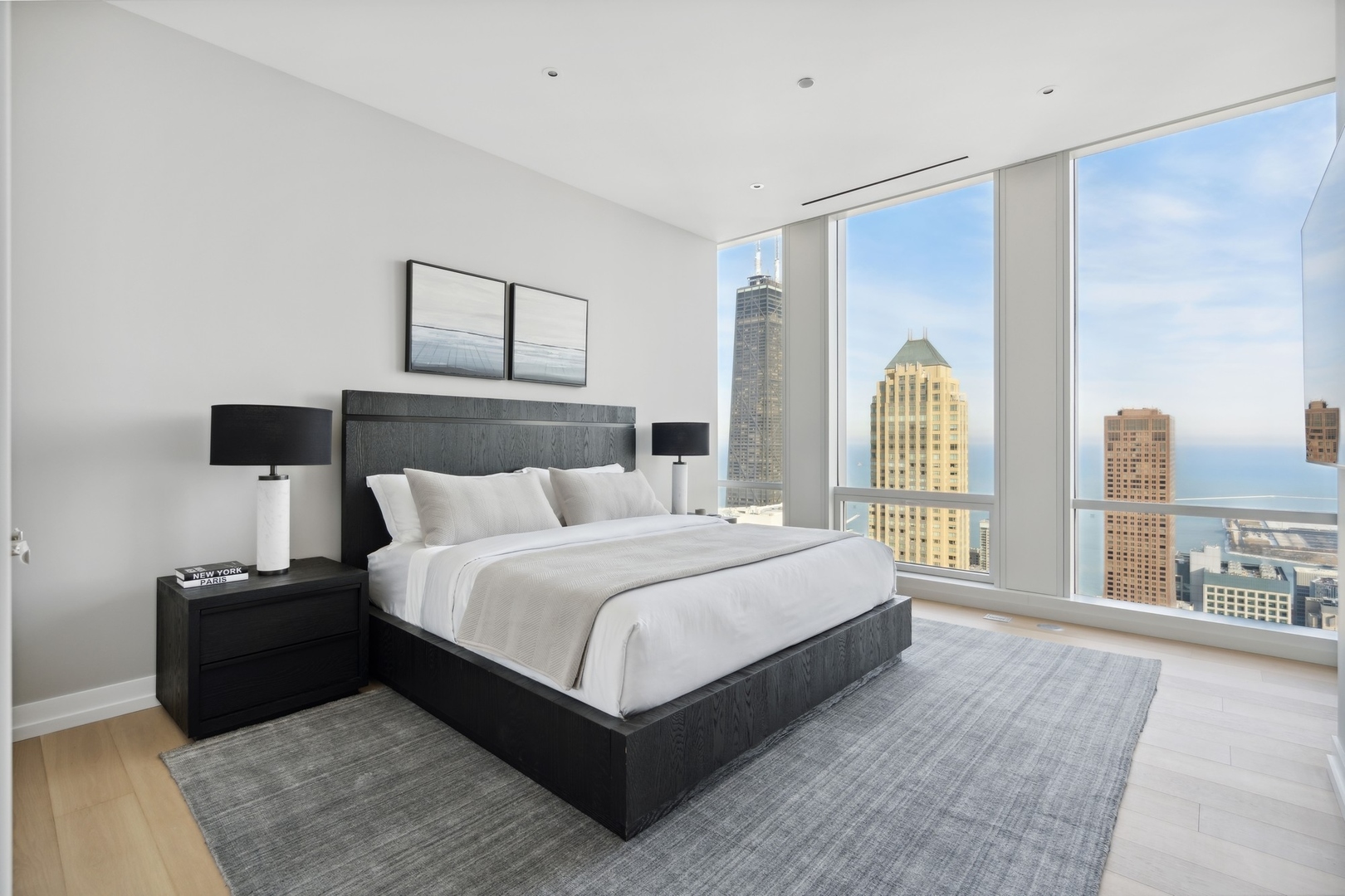 14 W Superior Street Unit: 5701