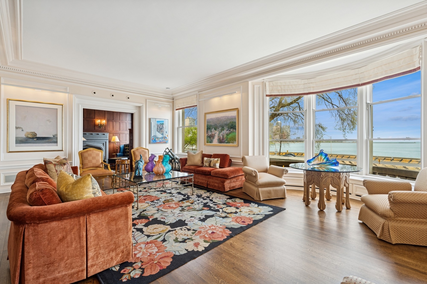 999 N Lake Shore Drive Unit: 2B