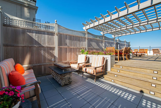 999 N Lake Shore Drive Unit: 2B