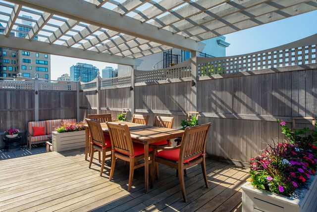 999 N Lake Shore Drive Unit: 2B