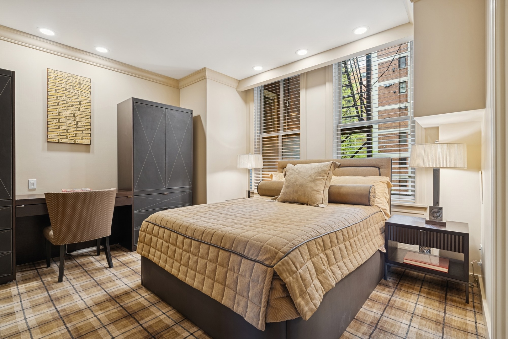 999 N Lake Shore Drive Unit: 2B
