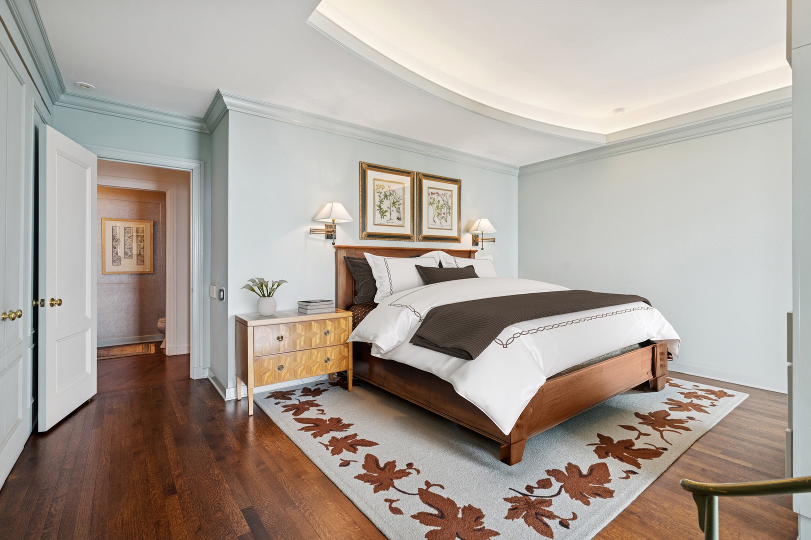 999 N Lake Shore Drive Unit: 2B