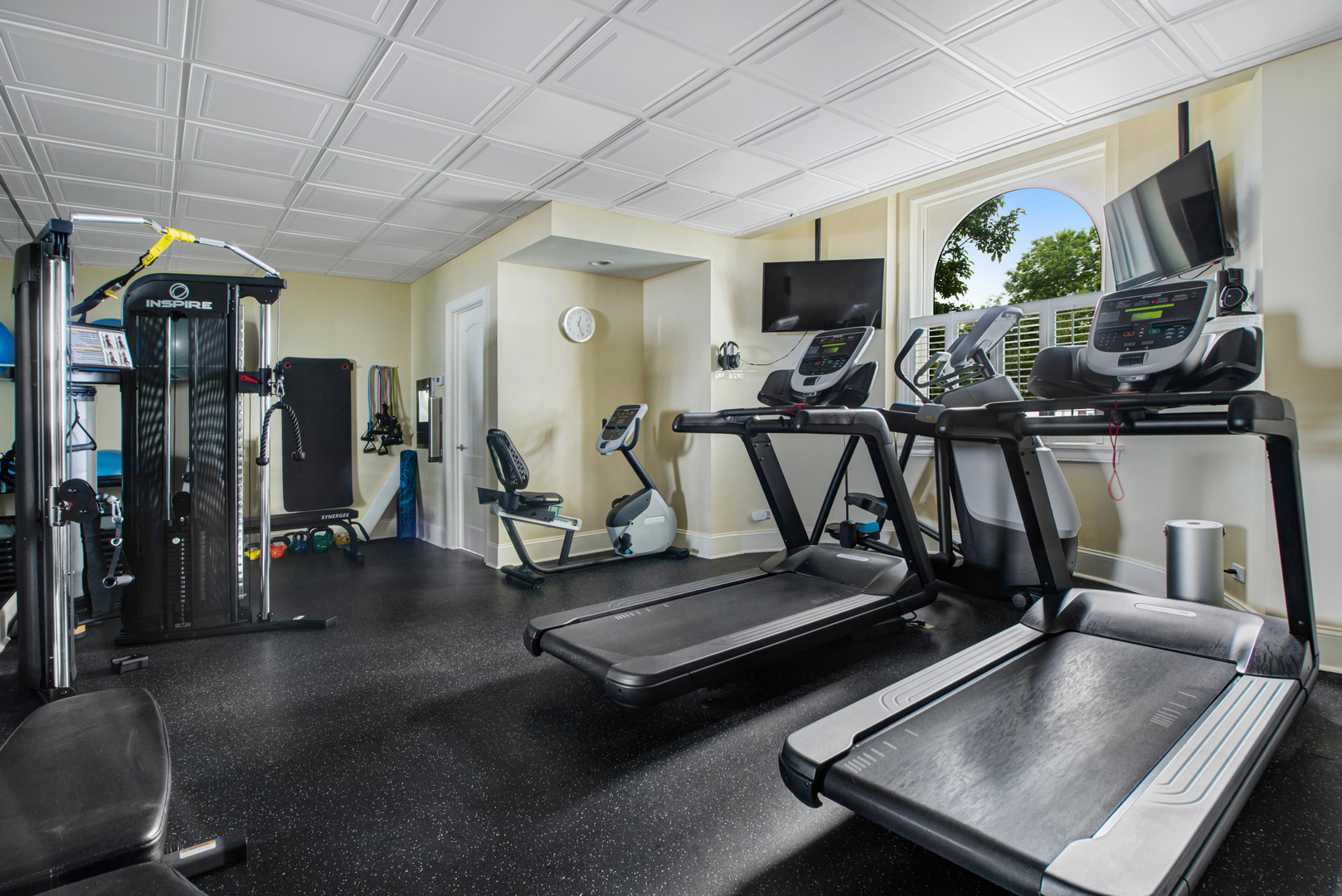 999 N Lake Shore Drive Unit: 2B