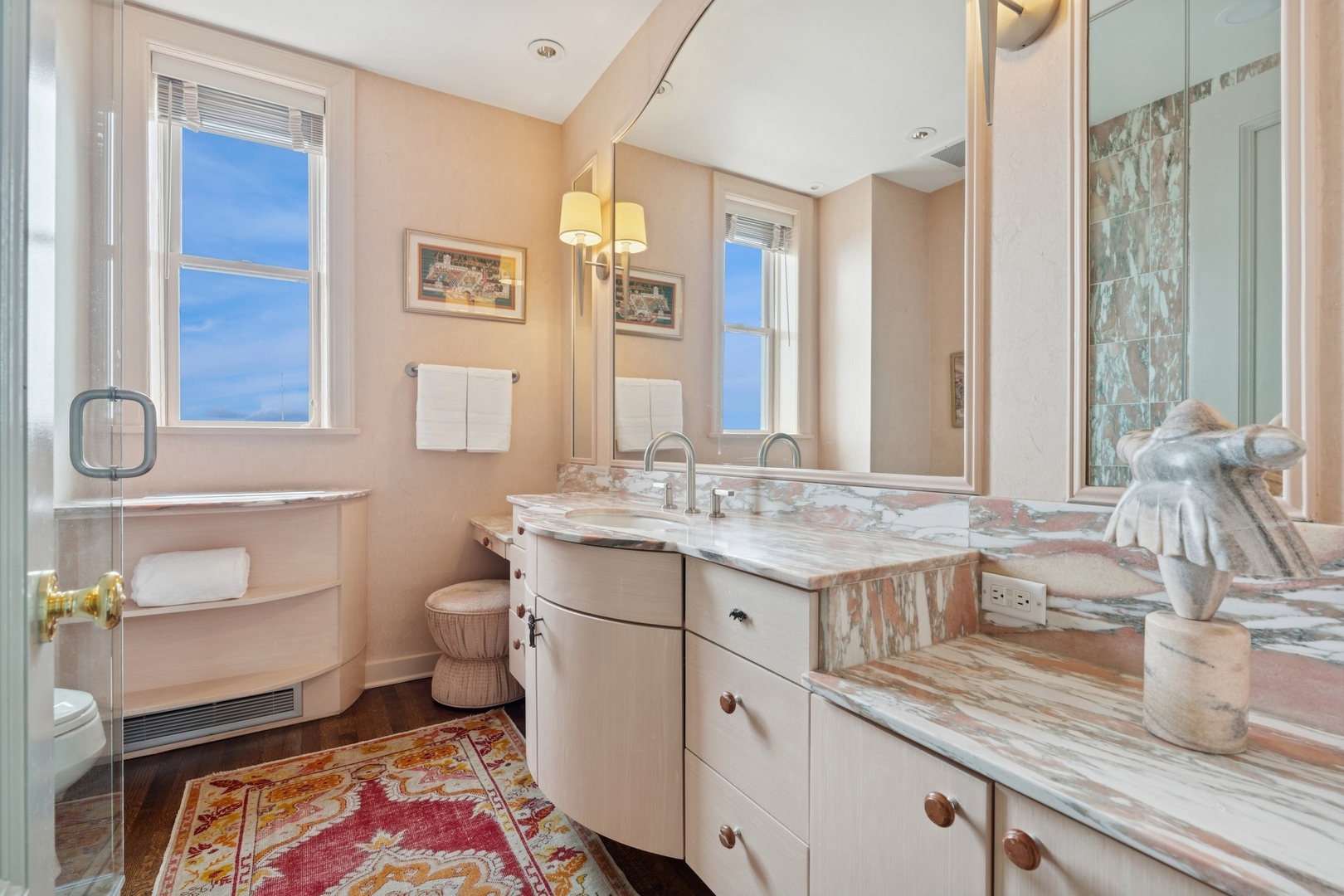 999 N Lake Shore Drive Unit: 2B