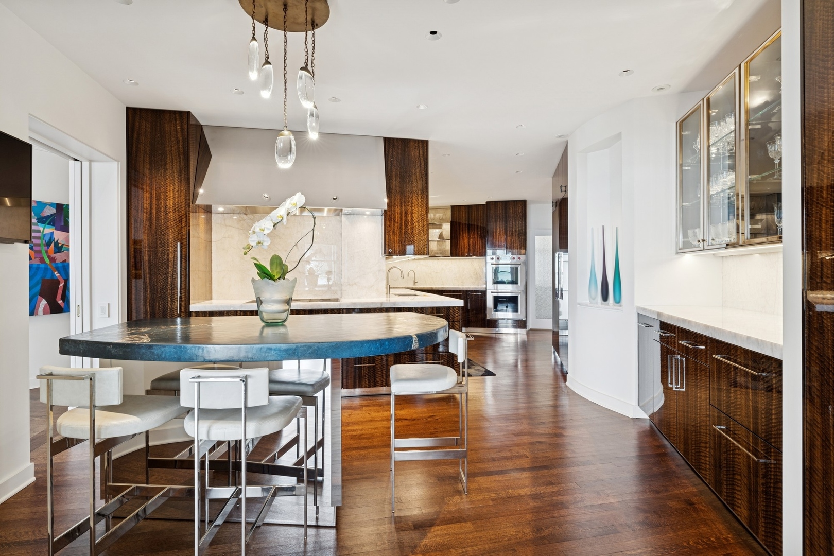 999 N Lake Shore Drive Unit: 2B