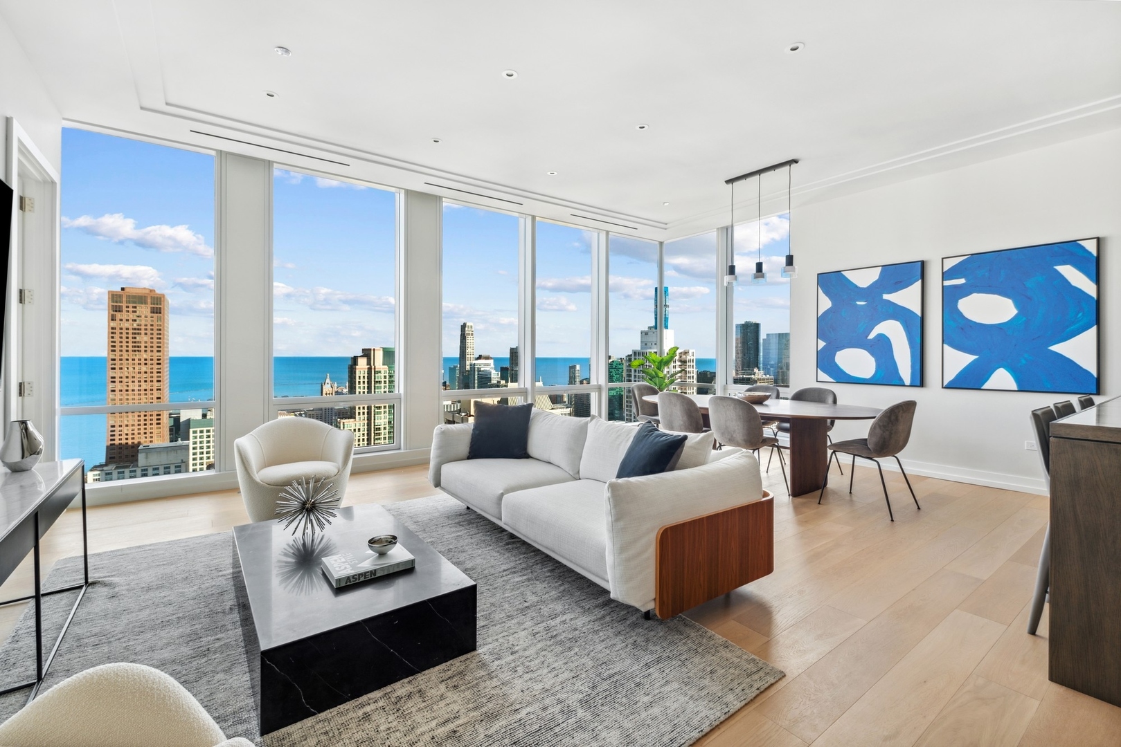 14 W Superior Street Unit: 5001