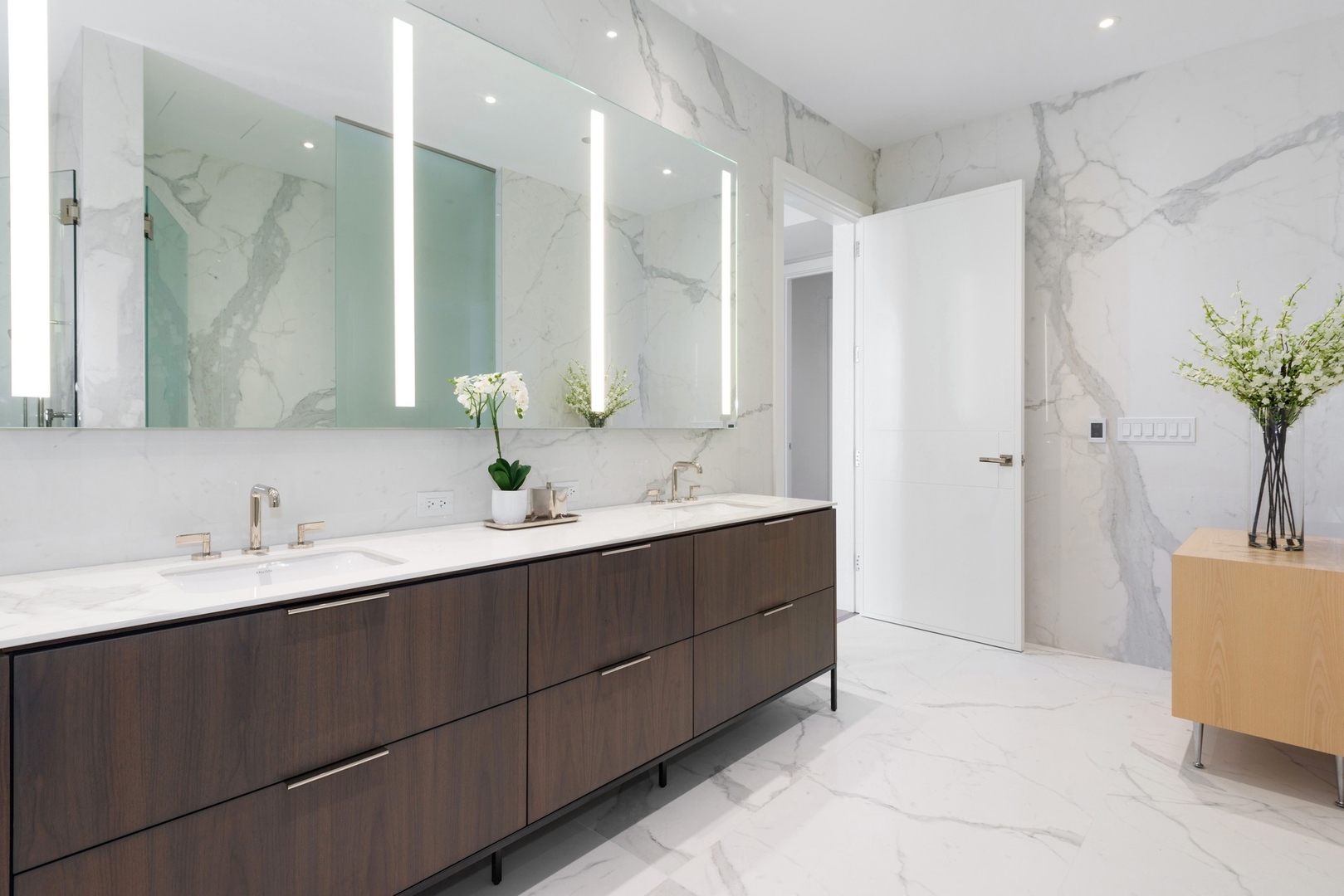 14 W Superior Street Unit: 5001