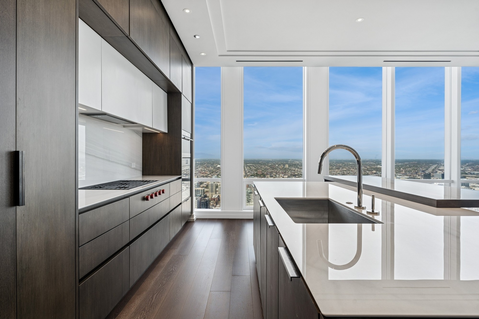 14 W Superior Street Unit: 5504