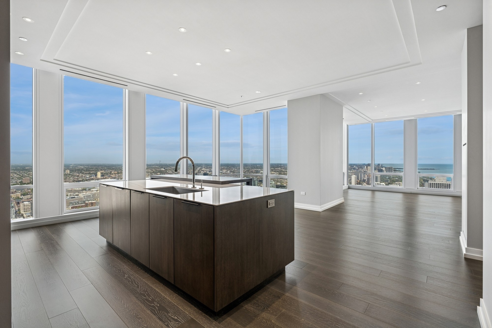 14 W Superior Street Unit: 5504
