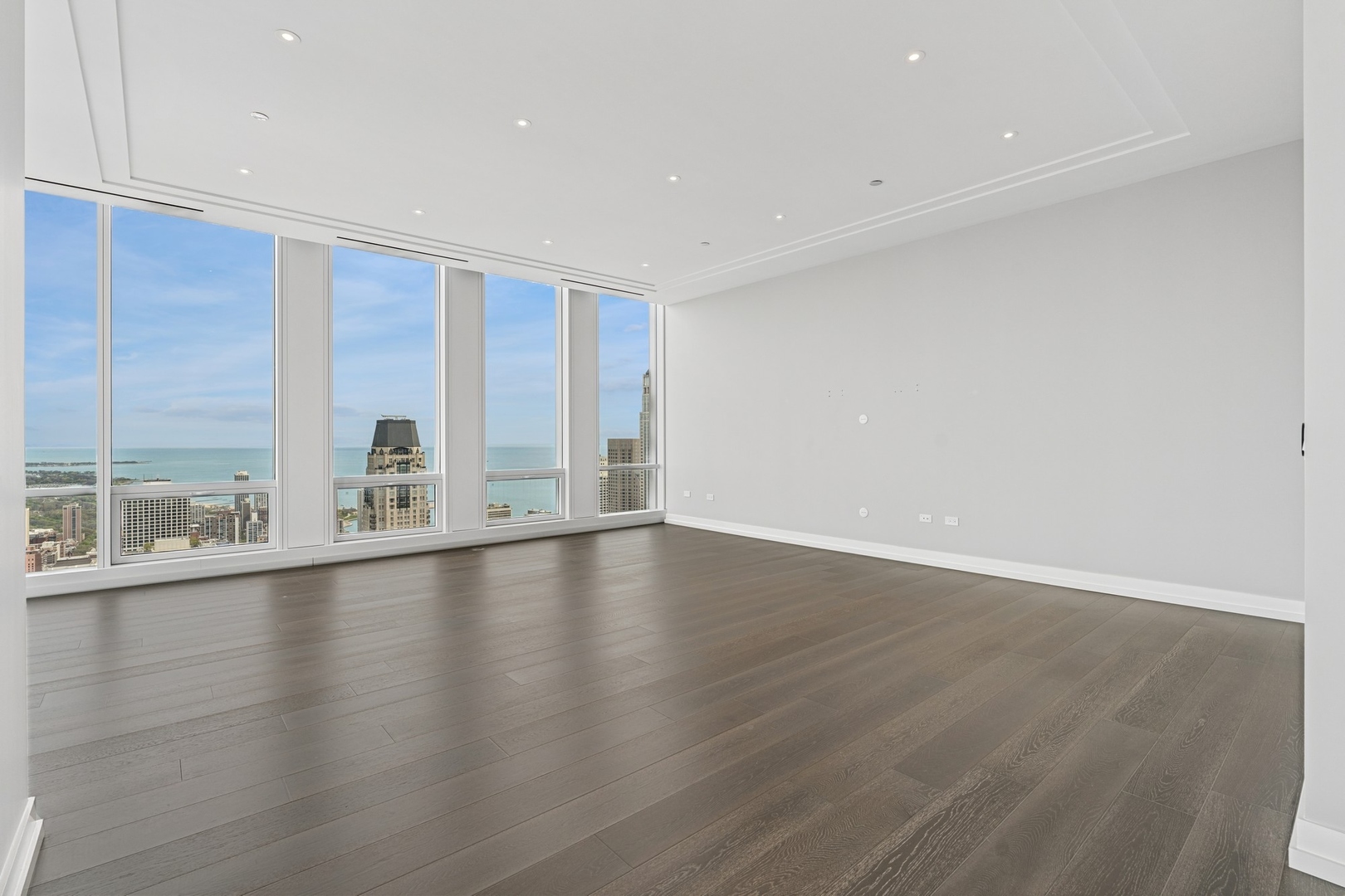 14 W Superior Street Unit: 5504