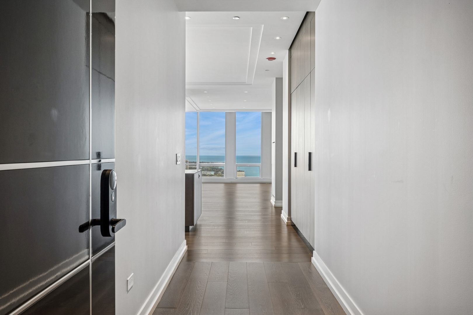 14 W Superior Street Unit: 5504