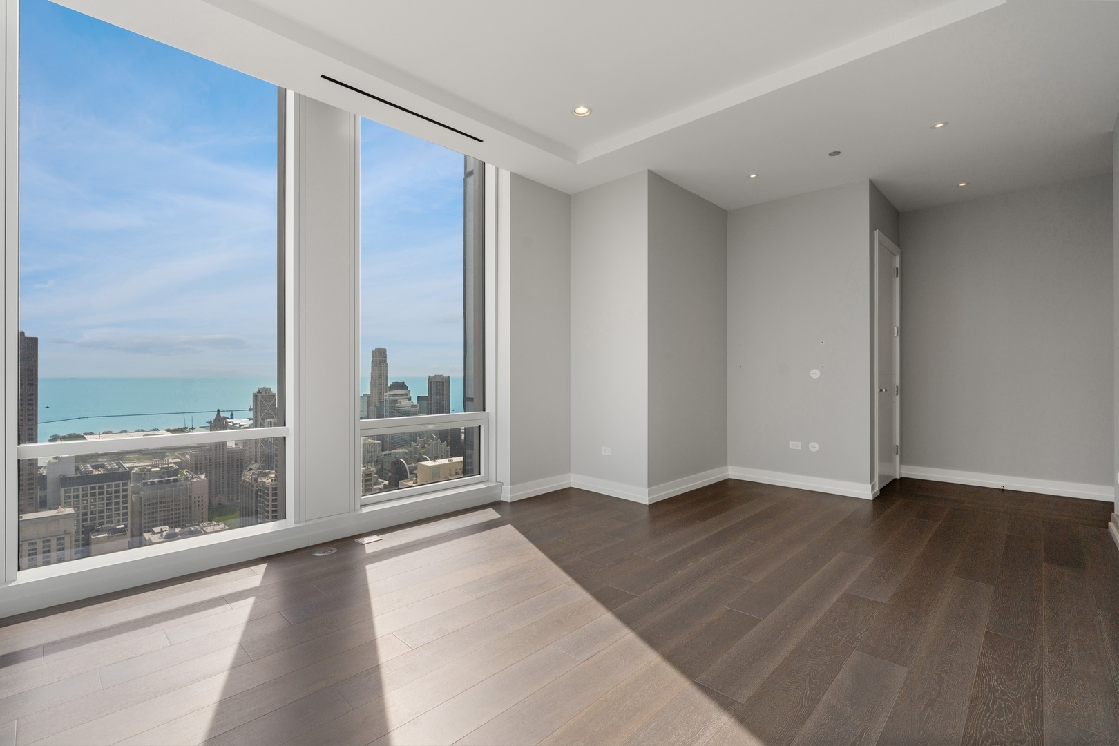 14 W Superior Street Unit: 5504