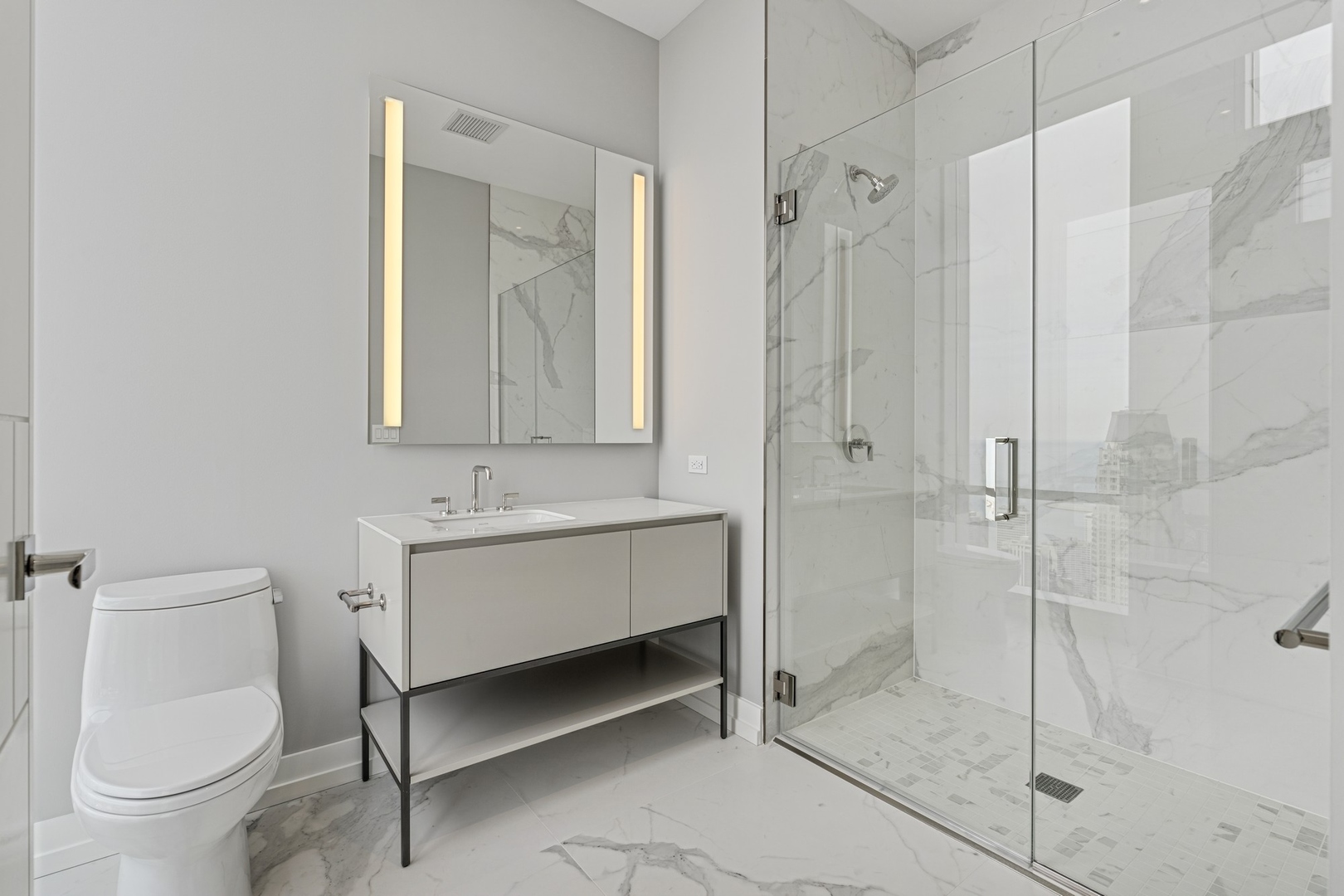 14 W Superior Street Unit: 5504