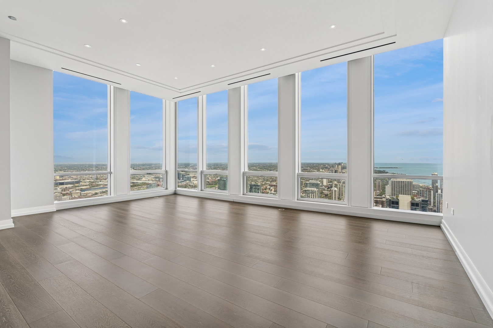 14 W Superior Street Unit: 5504