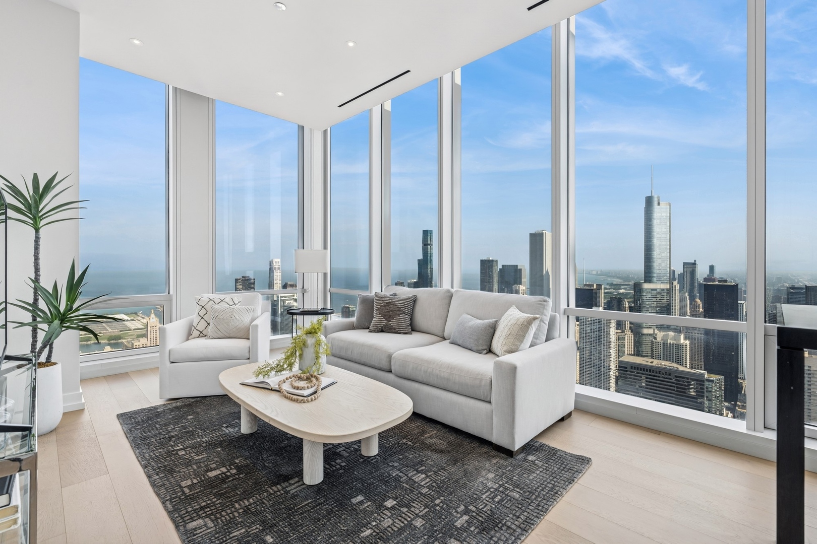 14 W Superior Street Unit: 6601