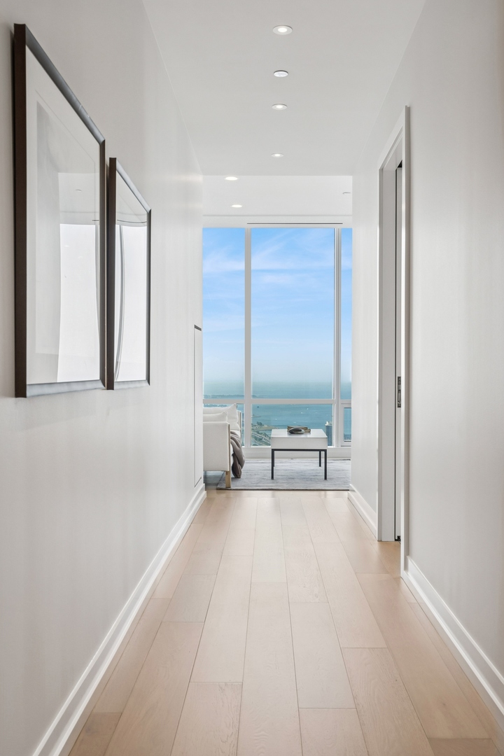 14 W Superior Street Unit: 6601