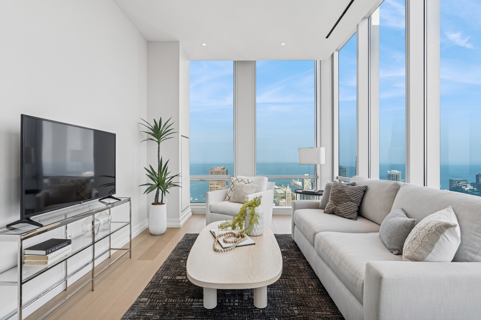 14 W Superior Street Unit: 6601