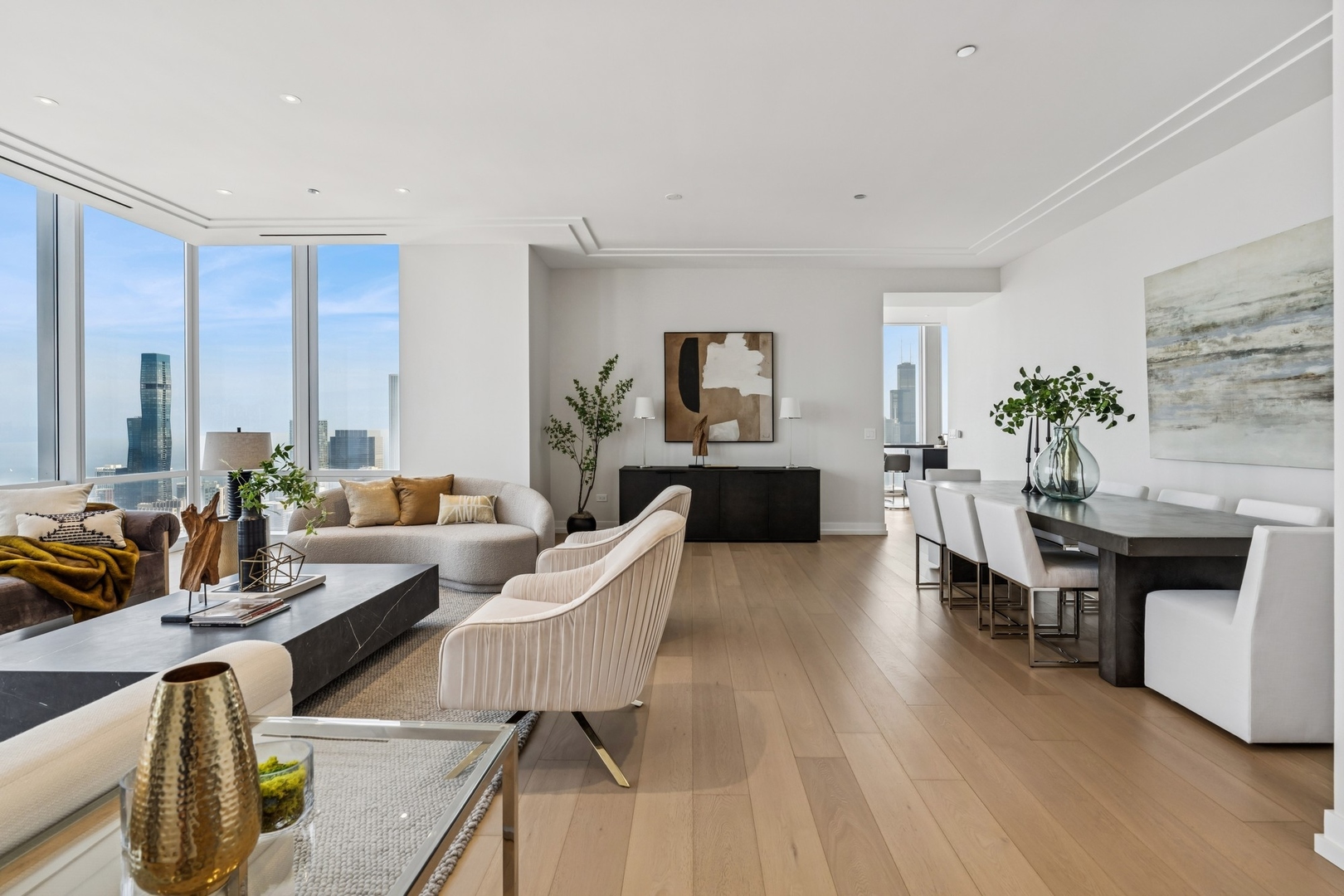 14 W Superior Street Unit: 6601