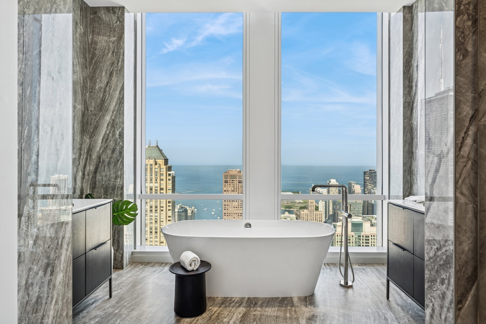 14 W Superior Street Unit: 6601