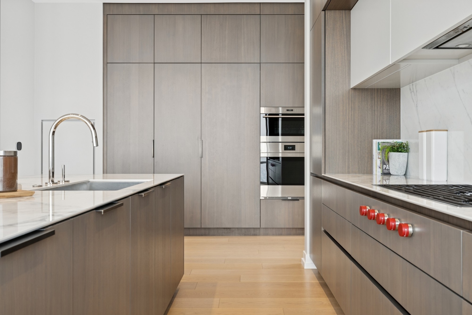 14 W Superior Street Unit: 6602