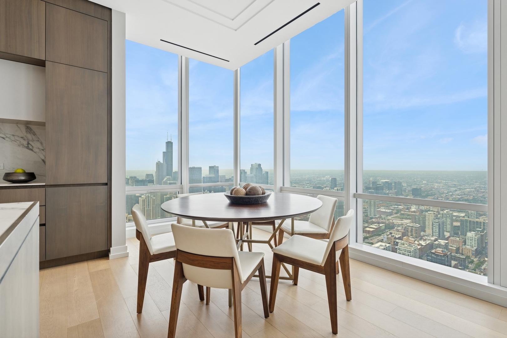 14 W Superior Street Unit: 6602
