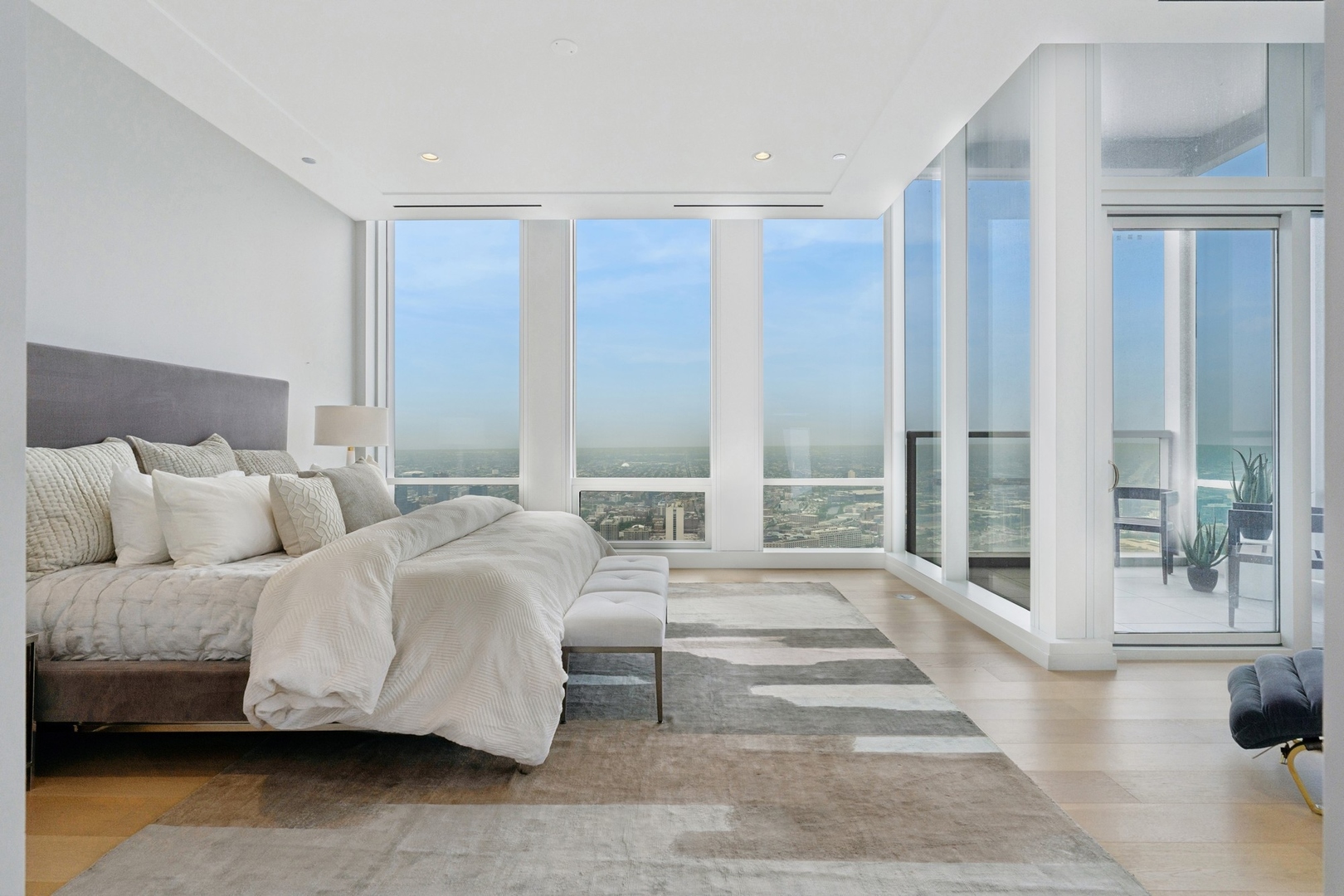 14 W Superior Street Unit: 6602