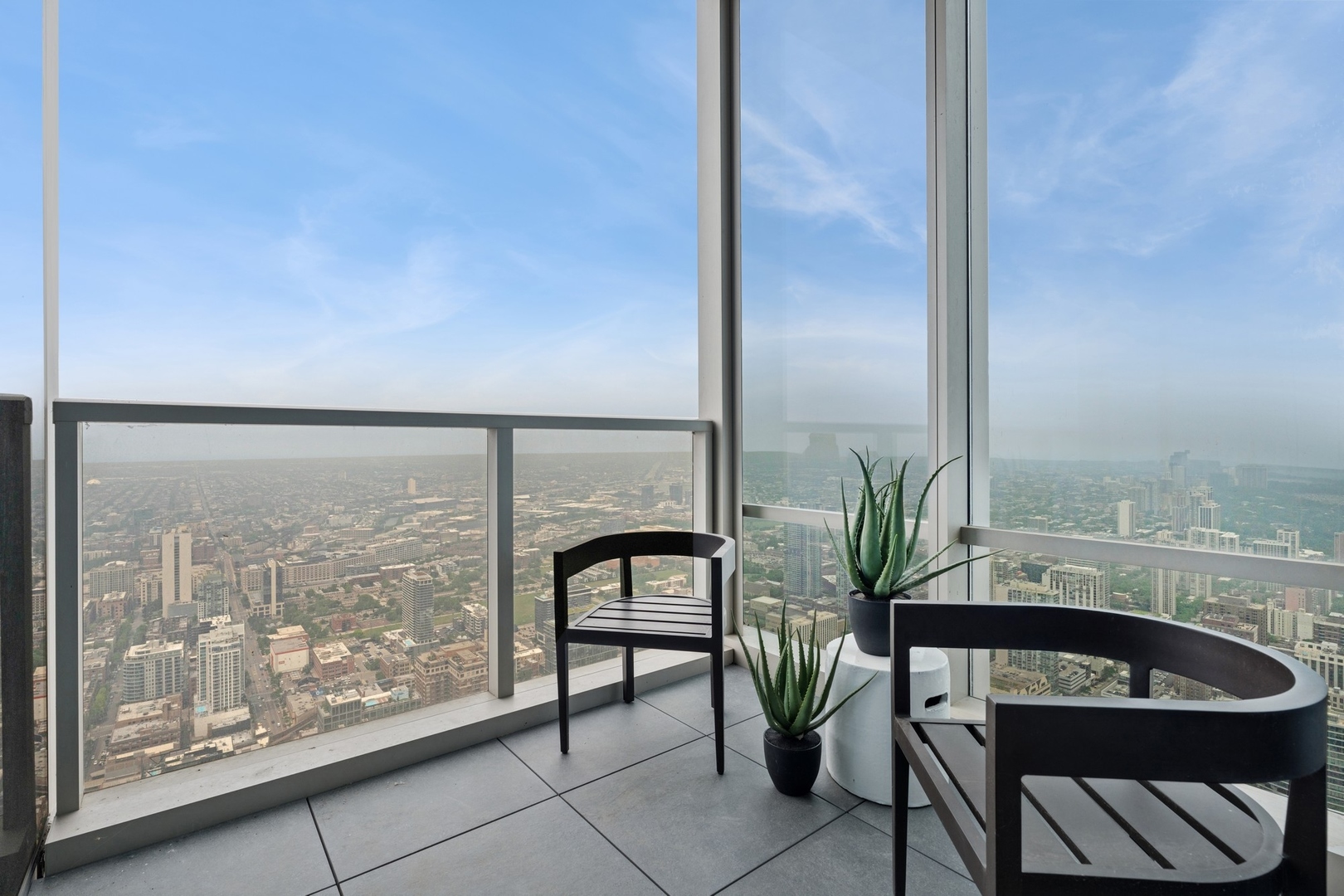 14 W Superior Street Unit: 6602