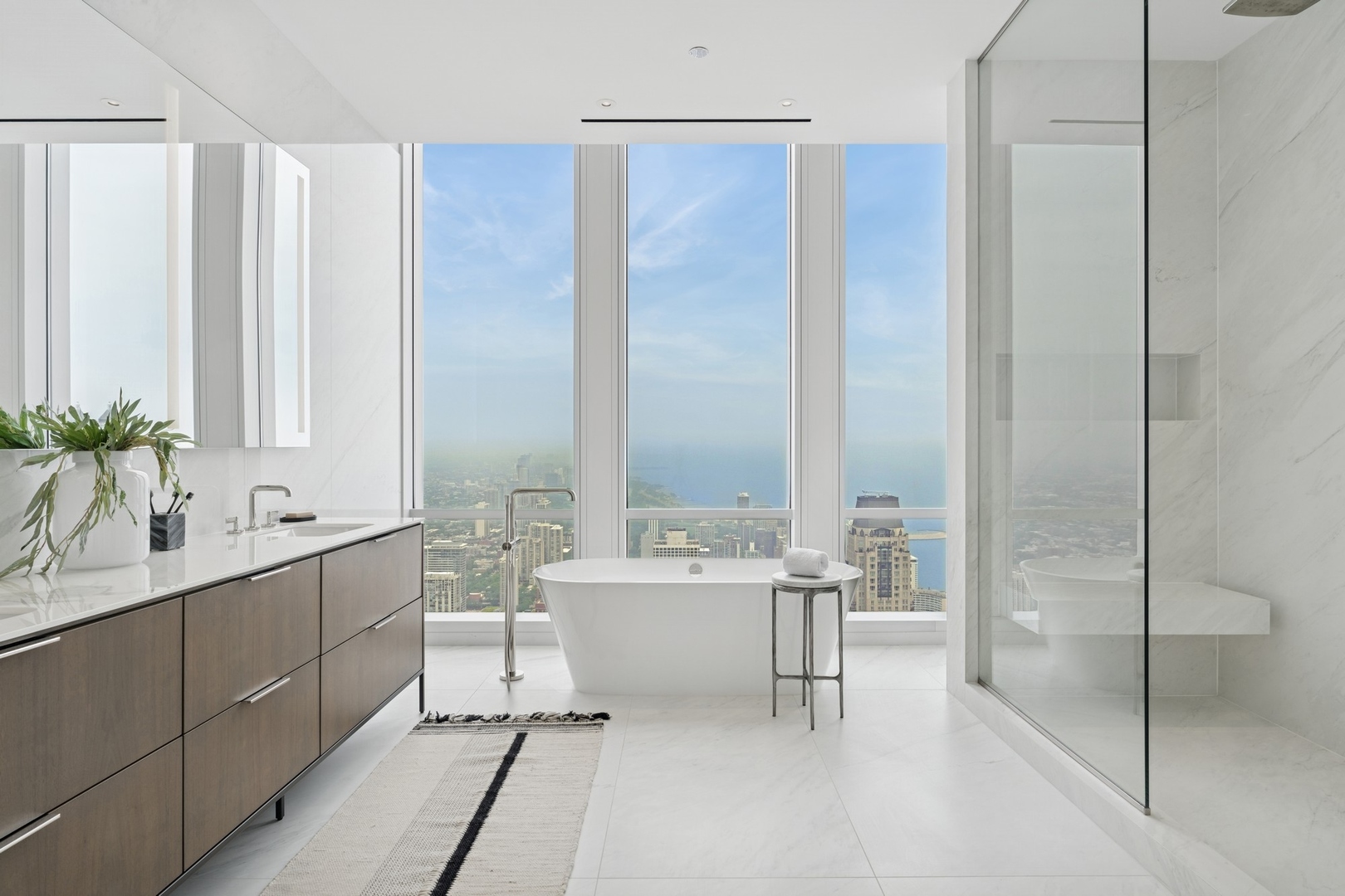 14 W Superior Street Unit: 6602