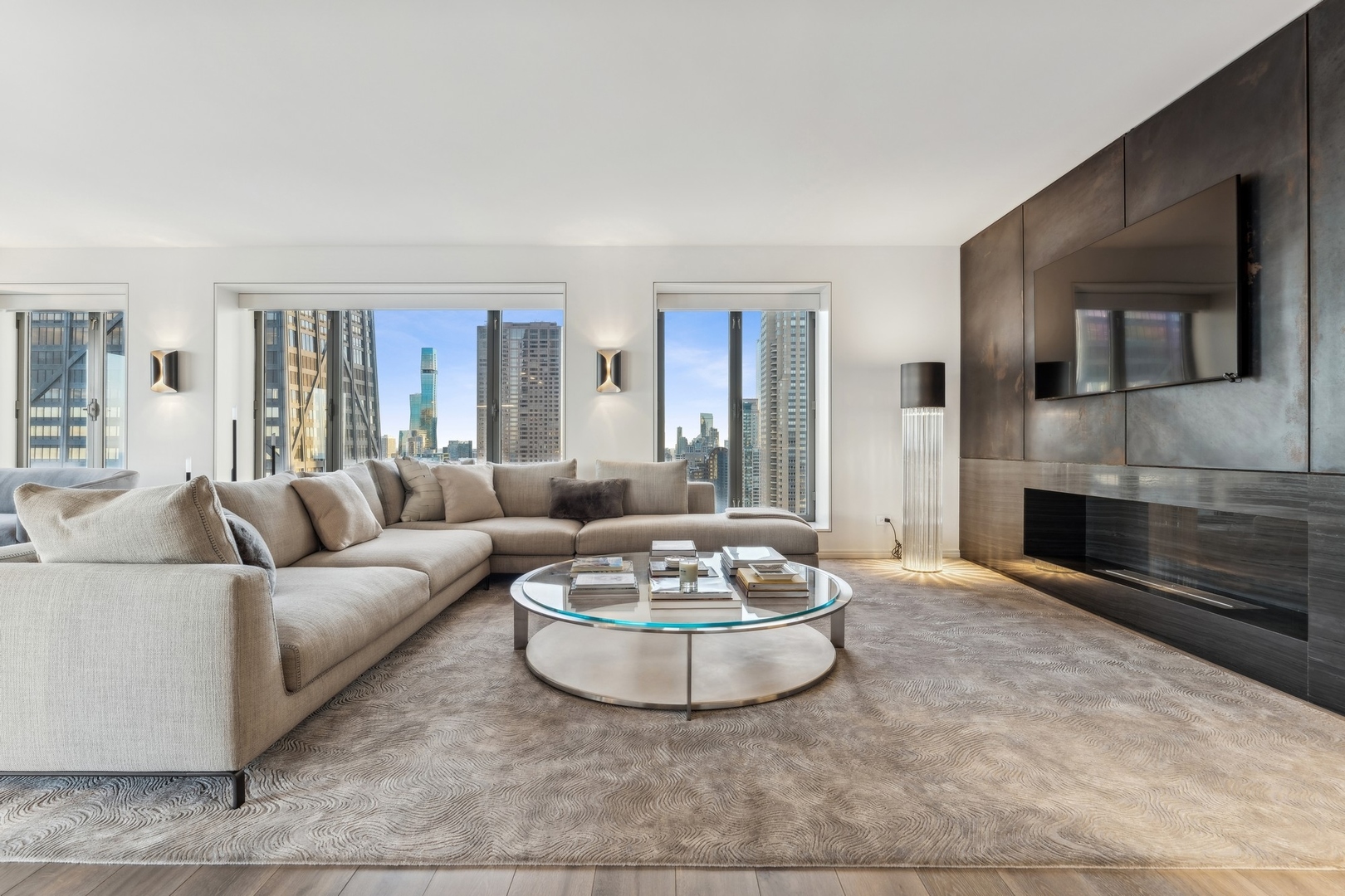 950 N Michigan Avenue Unit: 4306
