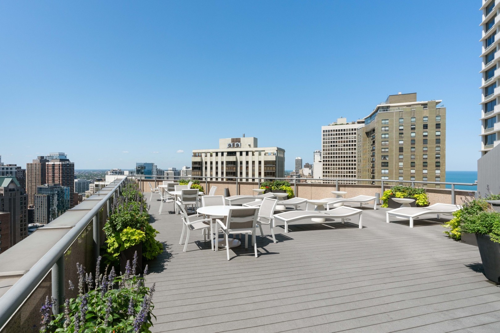 950 N Michigan Avenue Unit: 4306