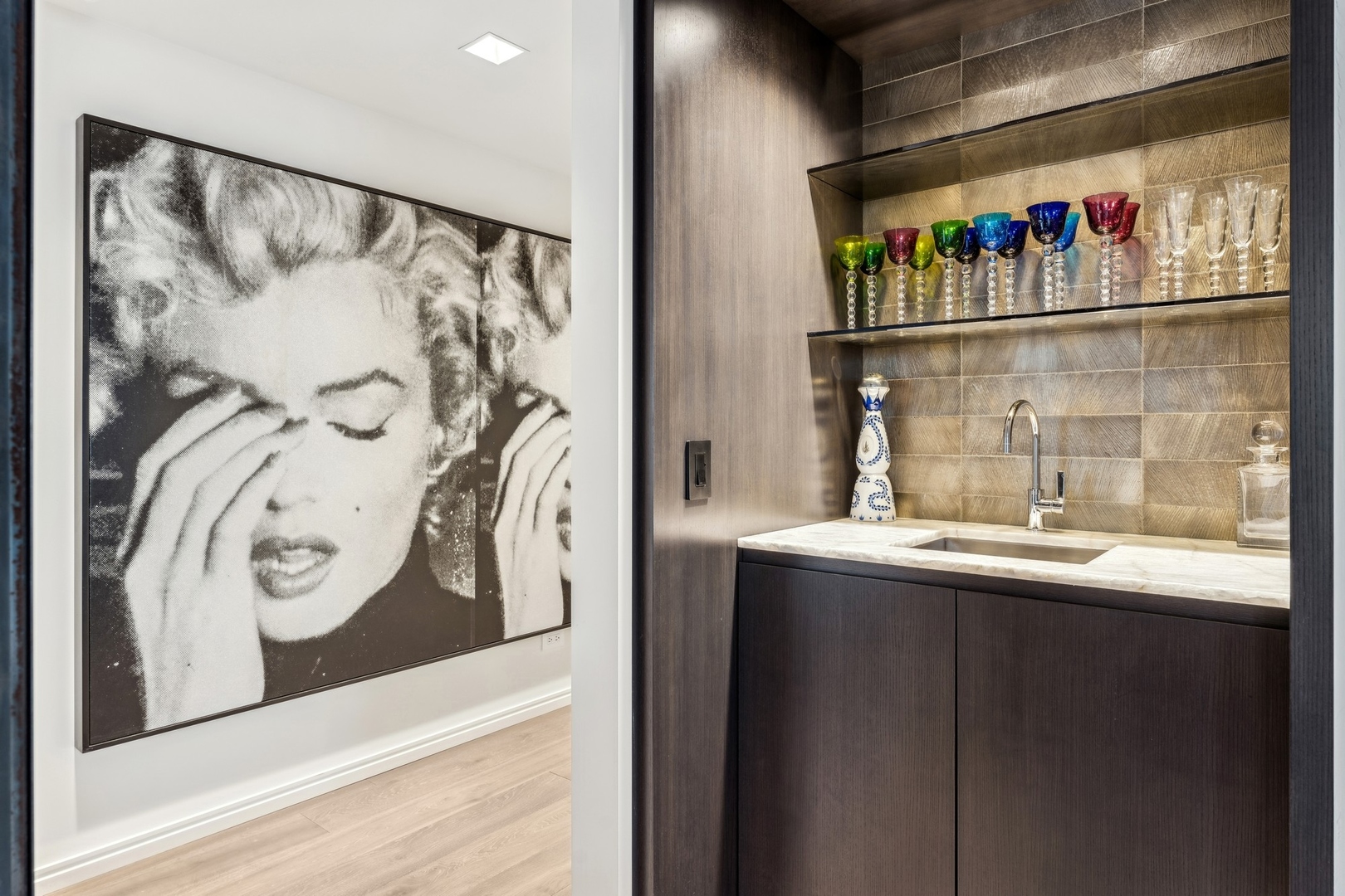 950 N Michigan Avenue Unit: 4306
