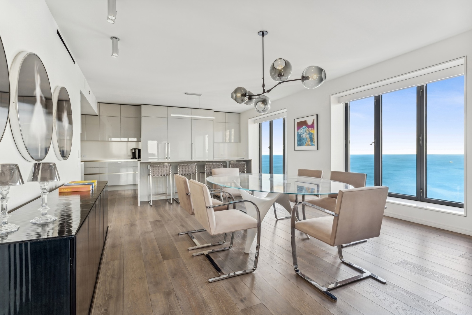950 N Michigan Avenue Unit: 4306