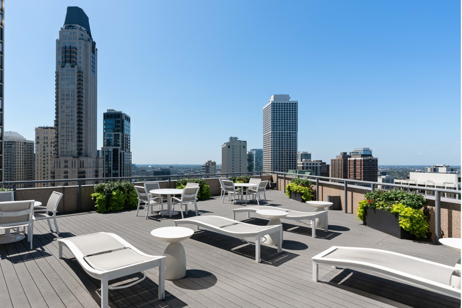 950 N Michigan Avenue Unit: 4306