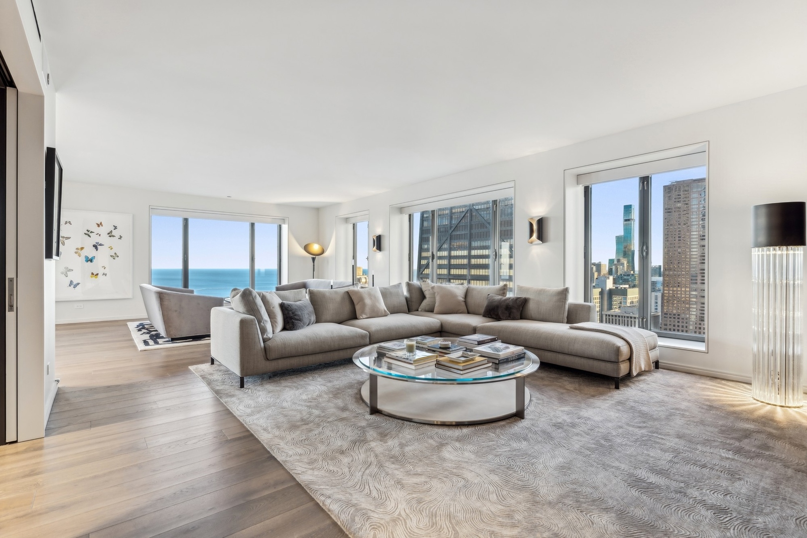 950 N Michigan Avenue Unit: 4306