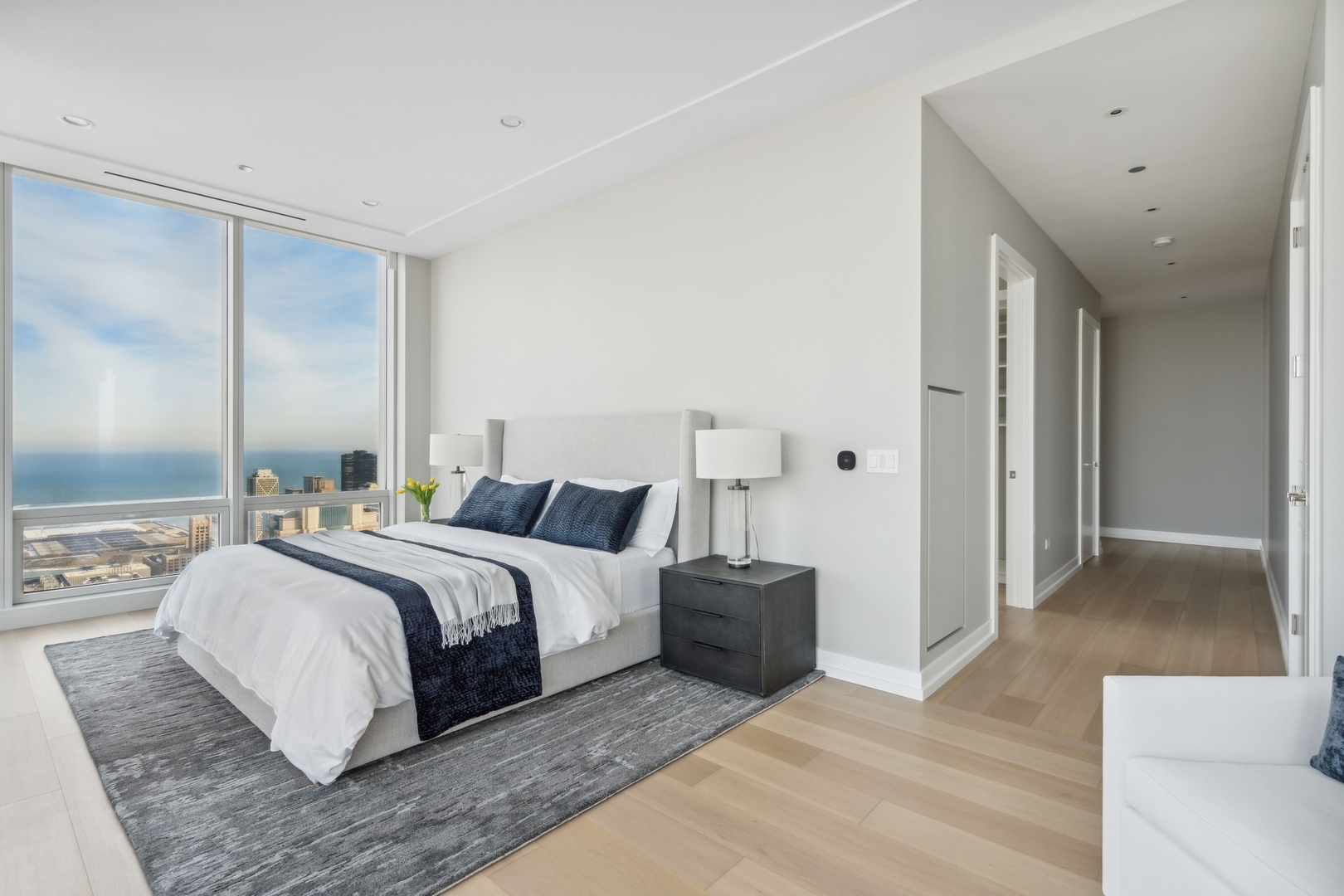 14 W Superior Street Unit: 6401