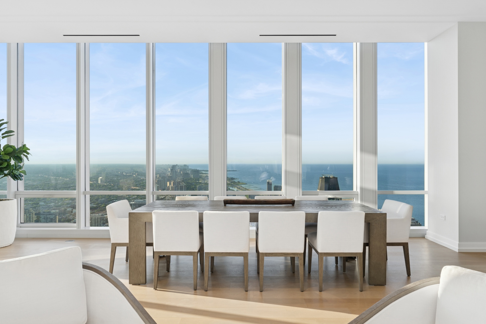 14 W Superior Street Unit: 6402