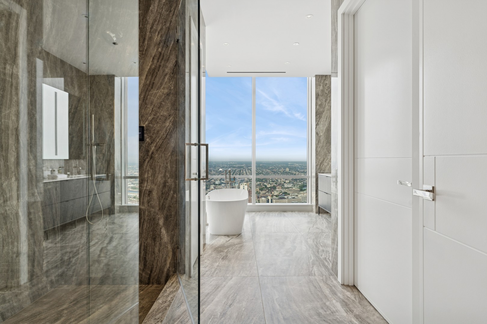 14 W Superior Street Unit: 6402