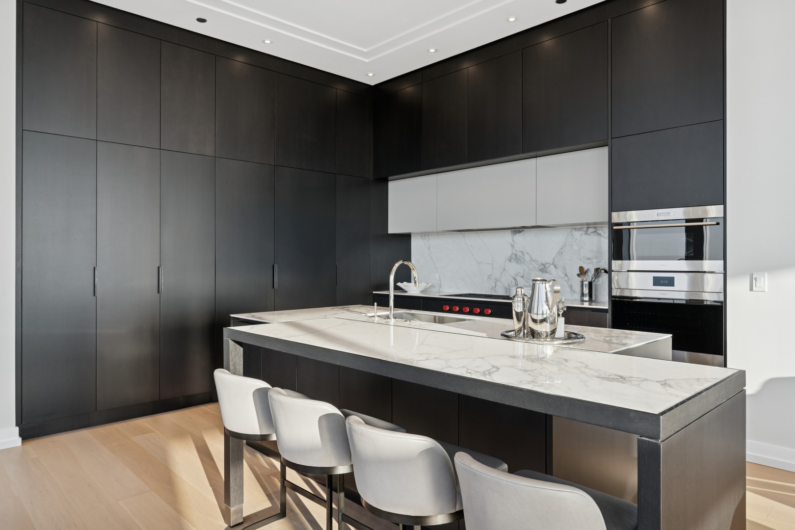 14 W Superior Street Unit: 6402