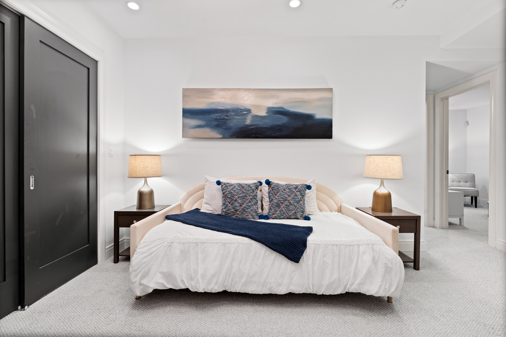 1630 W WARREN Boulevard Unit: 1