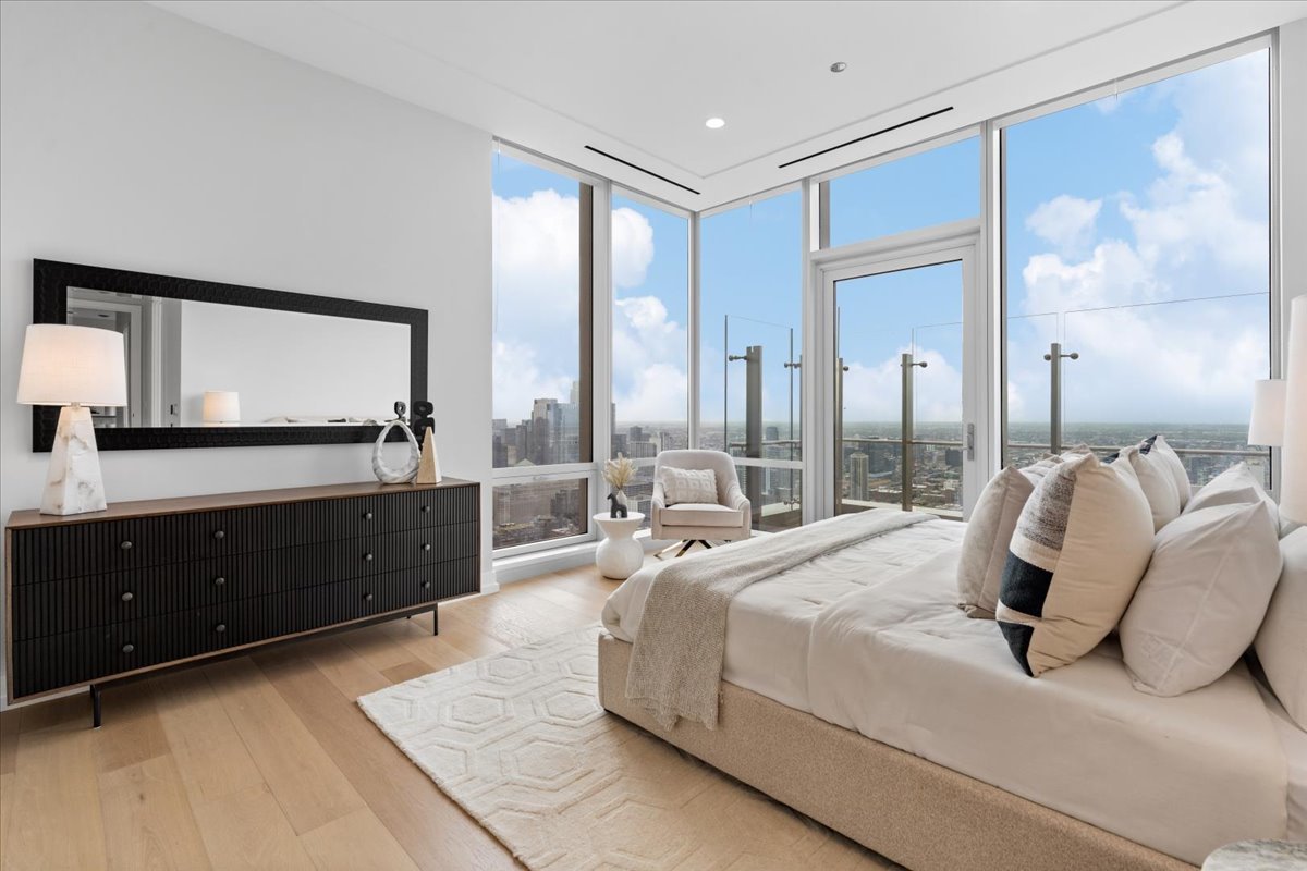 14 W Superior Street Unit: 5003