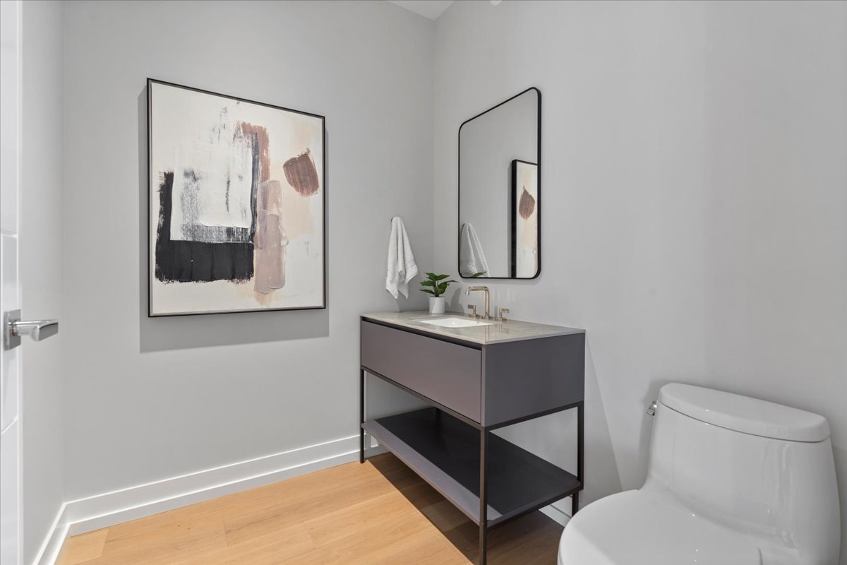 14 W Superior Street Unit: 5003