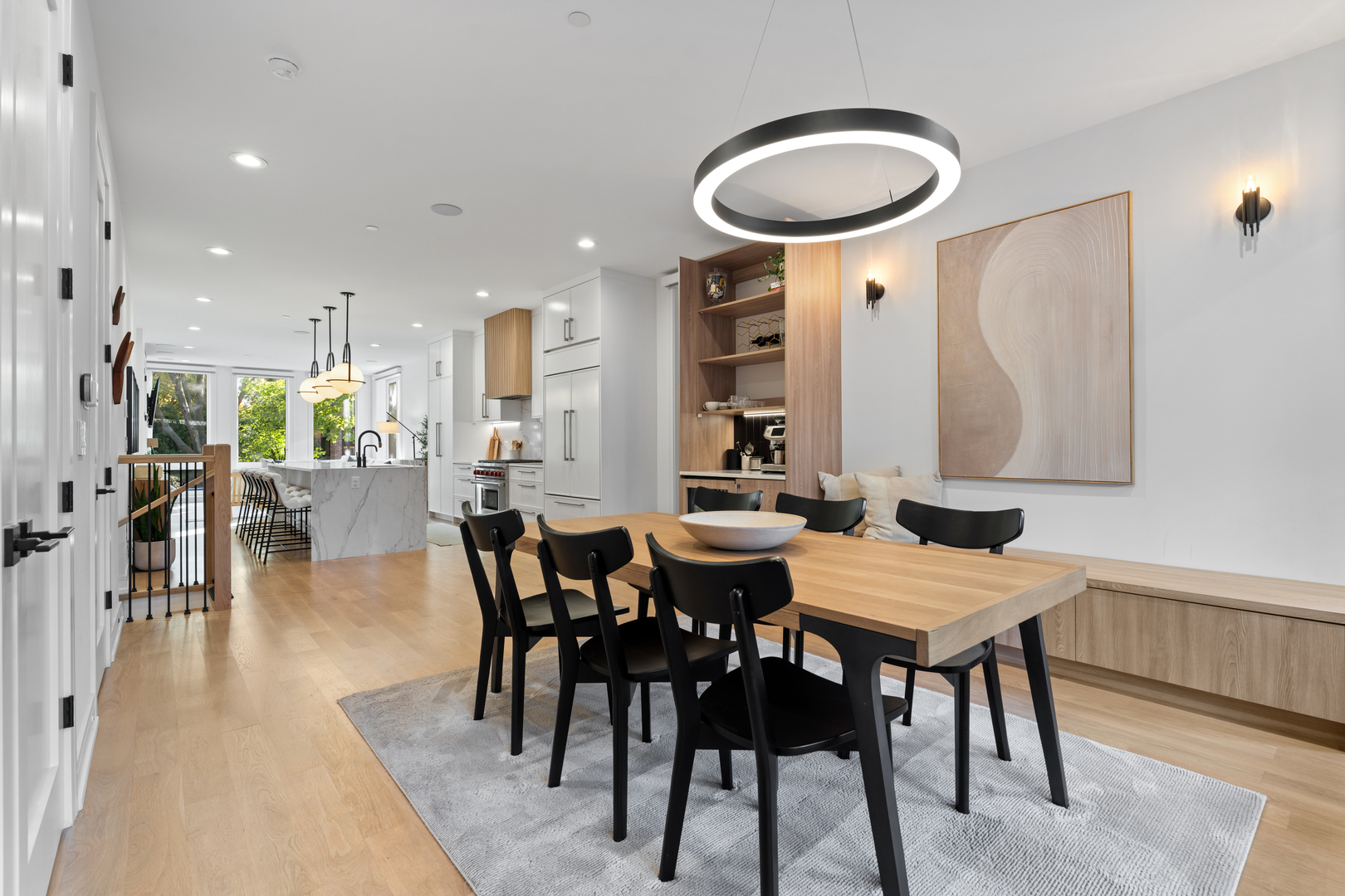 2640 N Bosworth Avenue Unit: 1S