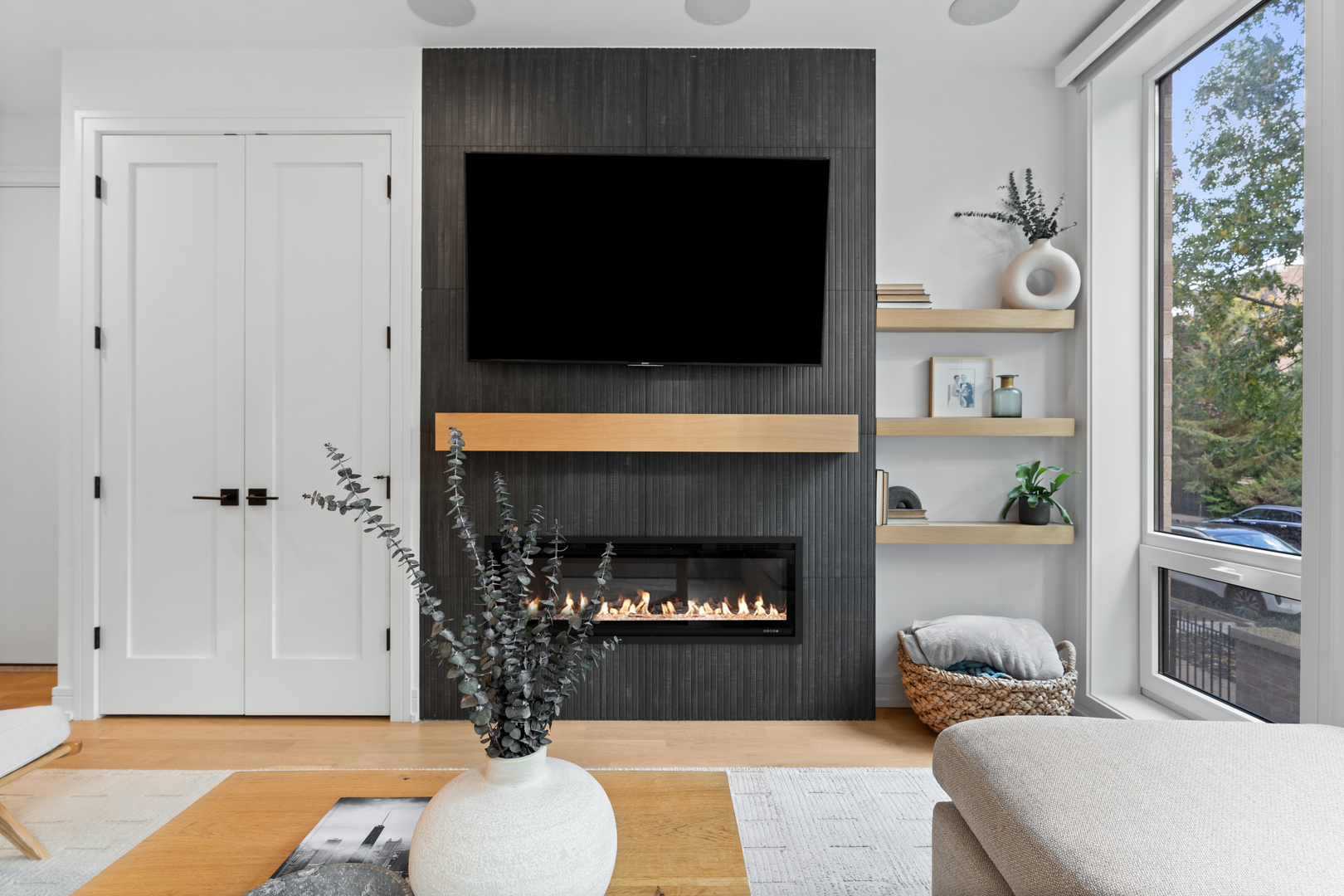 2640 N Bosworth Avenue Unit: 1S