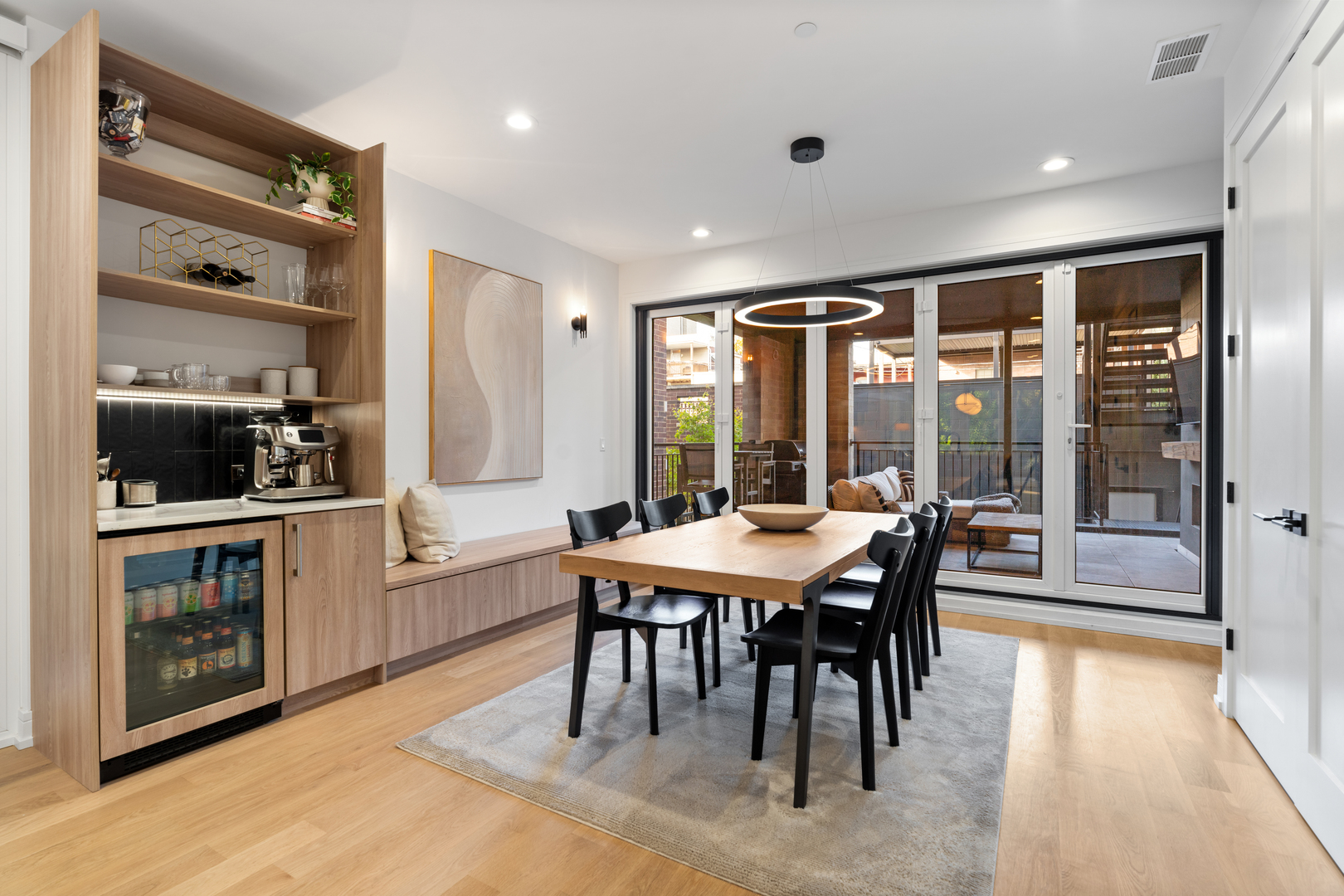 2640 N Bosworth Avenue Unit: 1S